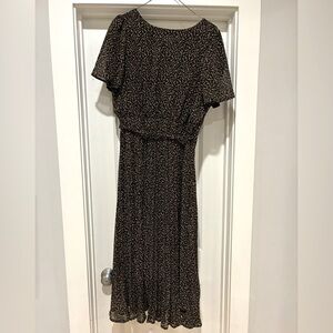 Pink Blush Pleated Short Sleeve Chiffon Maternity Midi Dress - Size M